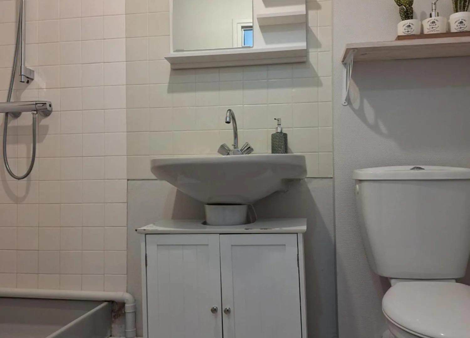 Appartement F2 Centre-Ville Issoire Avec Jolie Vue 0*,  France